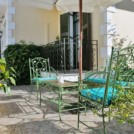 Kastro 2*